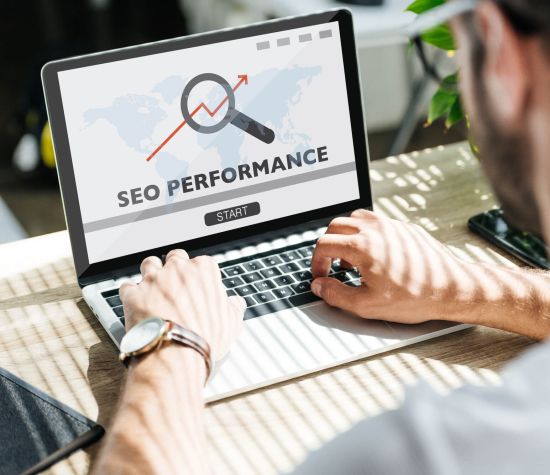 Such­maschienen­optimierung Seo Performance Laptop Uhr