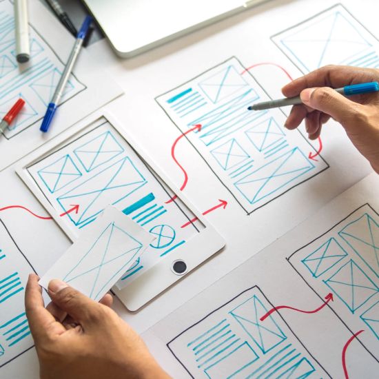 individuelle website mit klarer navigation