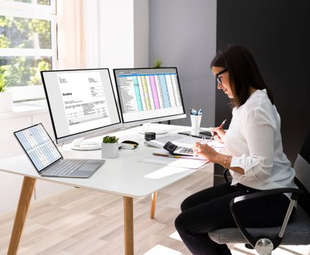 Managed Workplace Frau Büro