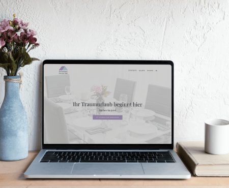 Ferienhaus Diez Laptop Webseite Design Blumenstrauß